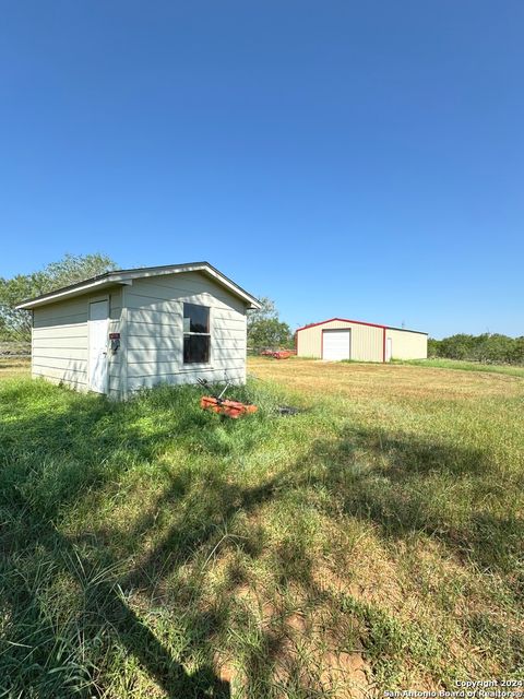 A home in Floresville