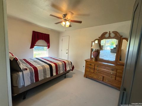 A home in Floresville