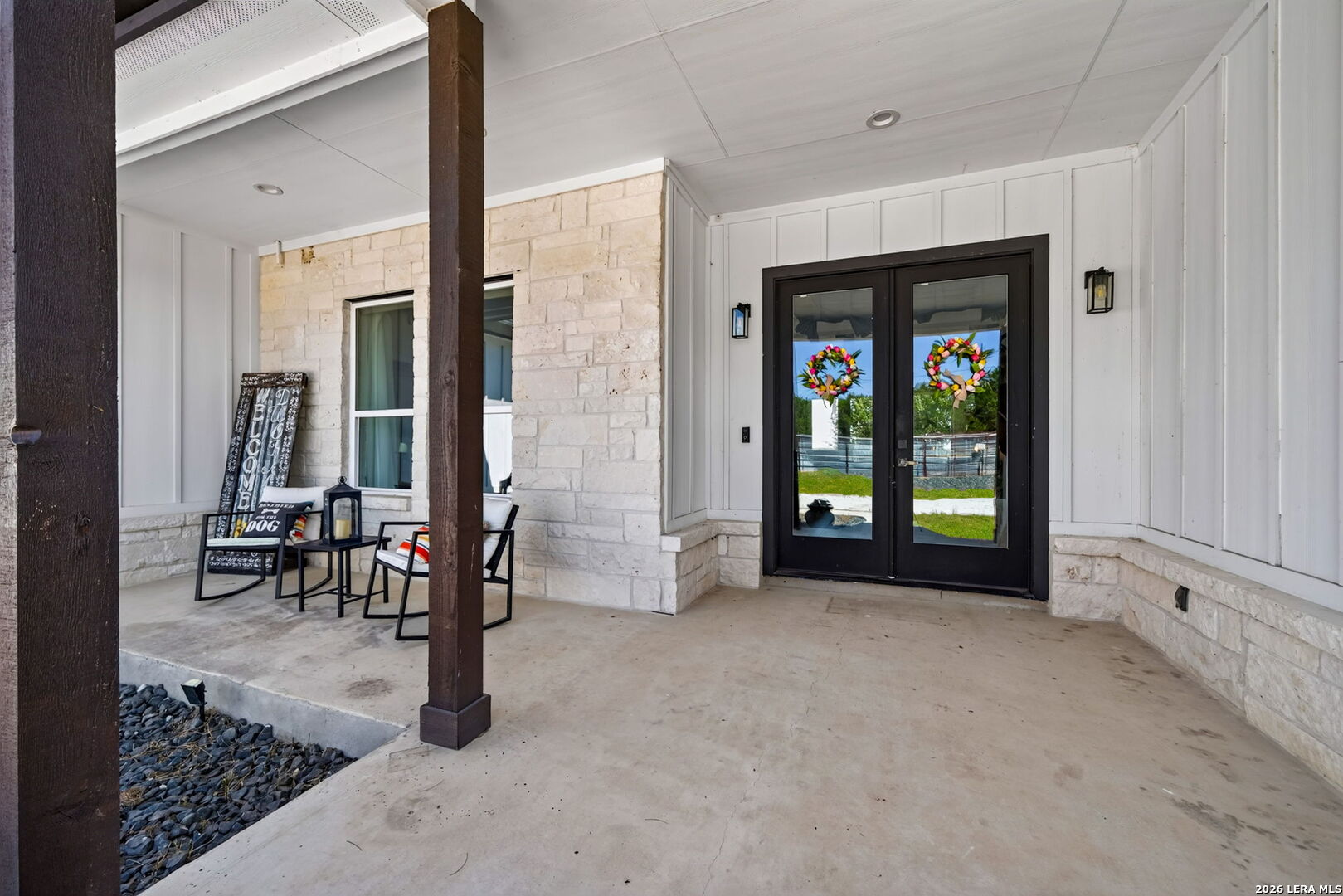 335 SADDLE MOUNTAIN DR