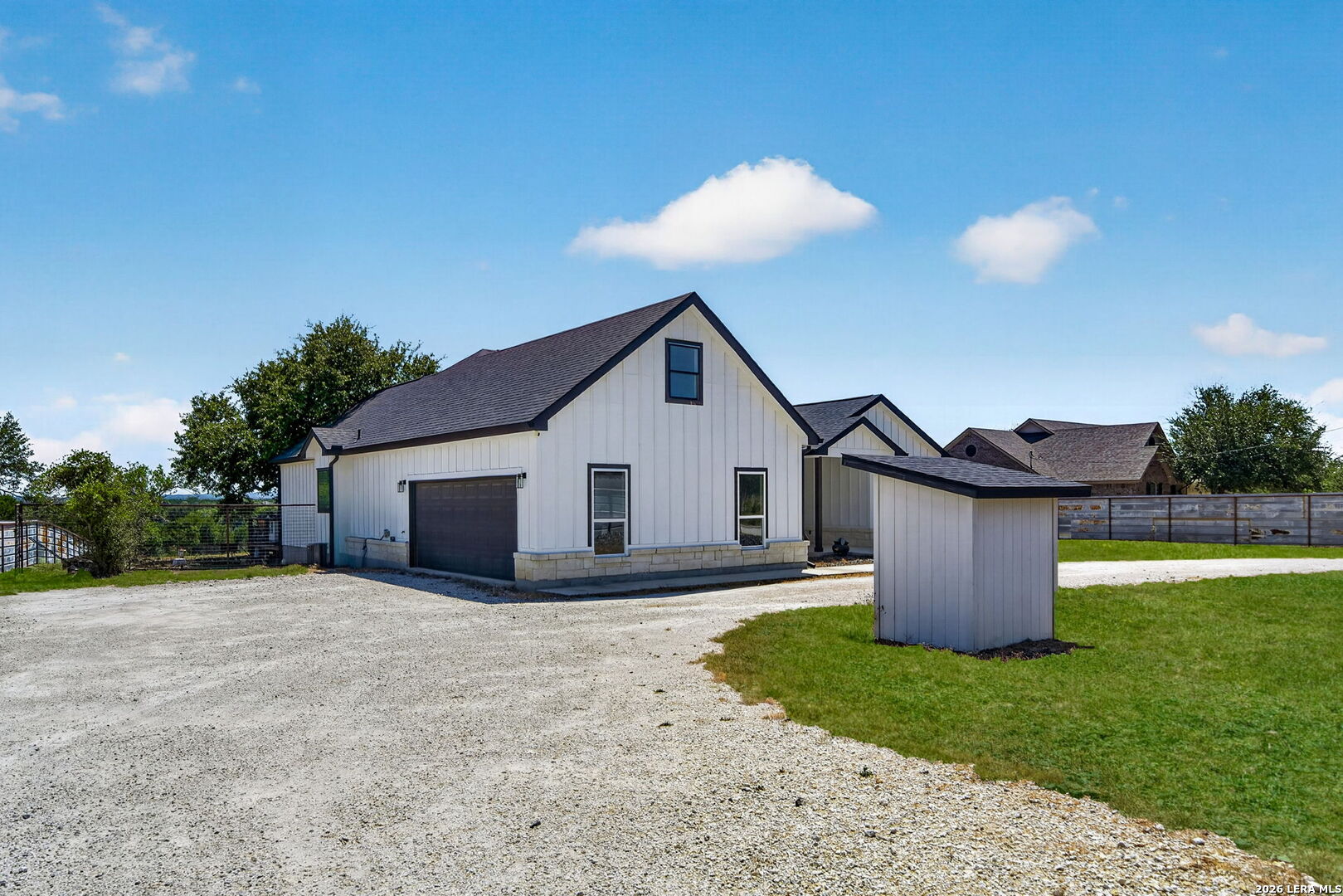 335 SADDLE MOUNTAIN DR