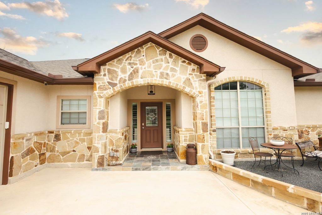 Photo of 717 Jack Nicklaus, Devine, TX 78016 (MLS # 1958448)