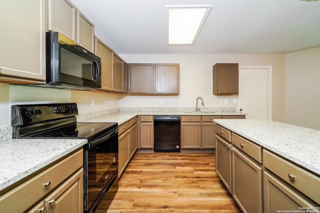 Photo of 8511 Coppermine, Converse, TX 78109 (MLS # 1916048)