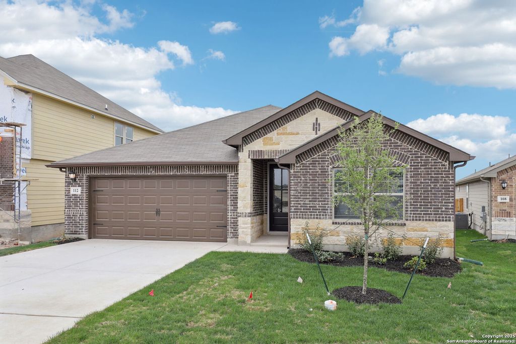 Photo of 112 Shelton Pass, Cibolo, TX 78108 (MLS # 1950387)