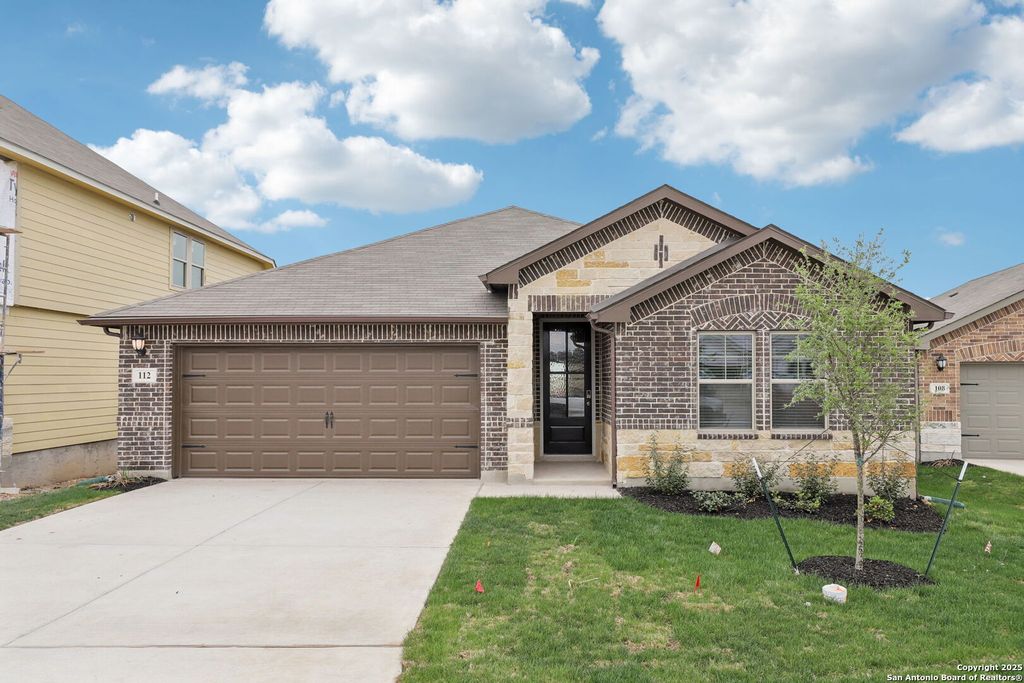 Photo of 112 Shelton Pass, Cibolo, TX 78108 (MLS # 1950387)