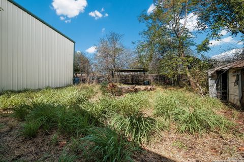 A home in Poteet