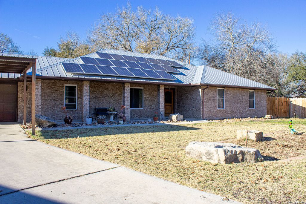 Photo of 220 Eagle Nest, Pleasanton, TX 78064 (MLS # 1941791)