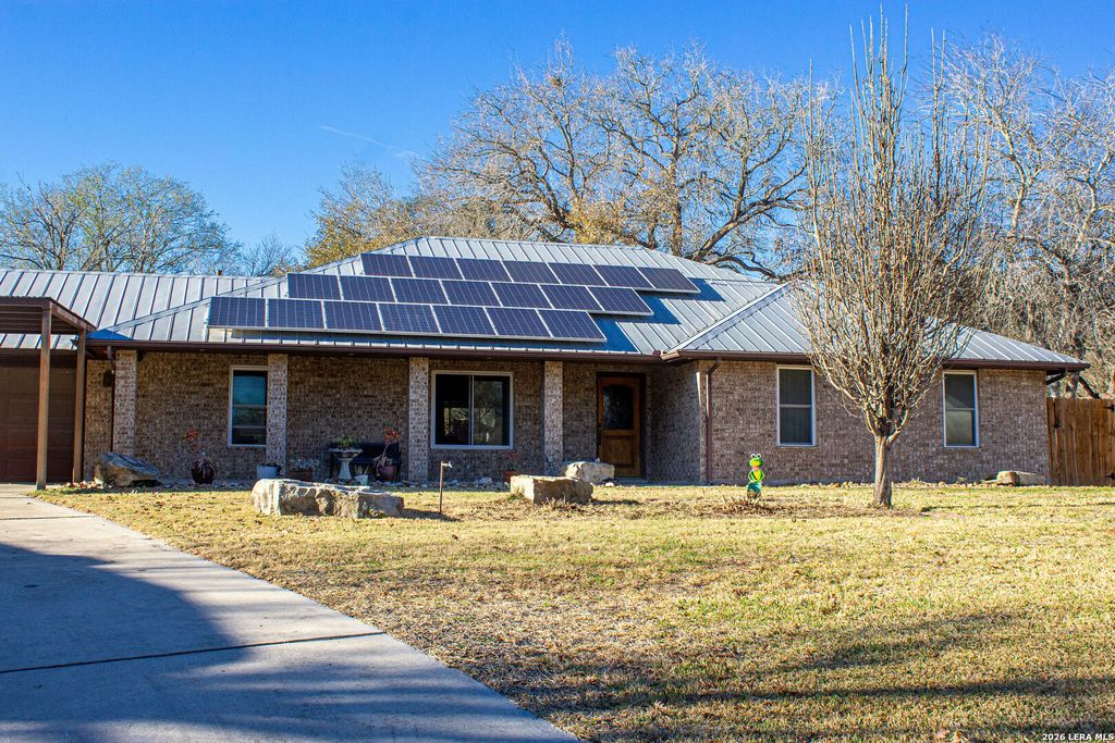 Photo of 220 Eagle Nest, Pleasanton, TX 78064 (MLS # 1941791)