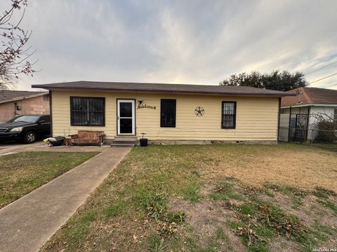 2815 Hollyhill Dr San Antonio TX 78222