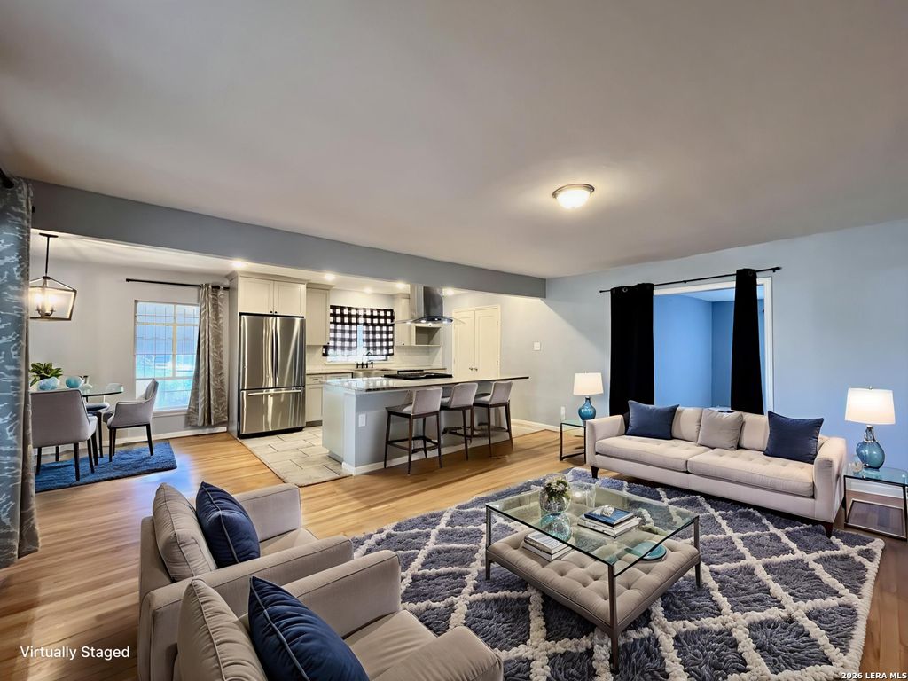 Photo of 2331 W Magnolia Ave, San Antonio, TX 78201 (MLS # 1939759)