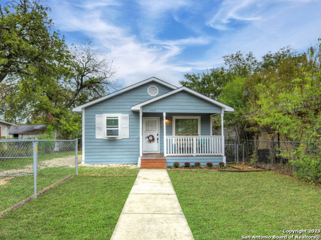 Photo of 453 W MITCHELL ST, San Antonio, TX 78204 (MLS # 1891077)