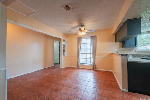 Tiny photo for 1002 RIVER OAK DR, Seguin, TX 78155 (MLS # 1973168)