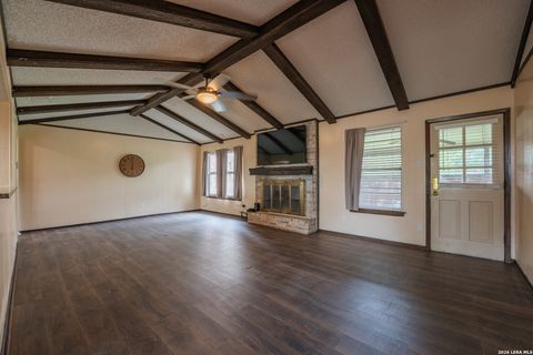 Tiny photo for 1002 RIVER OAK DR, Seguin, TX 78155 (MLS # 1973168)