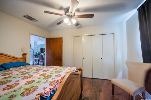 Tiny photo for 1002 RIVER OAK DR, Seguin, TX 78155 (MLS # 1973168)