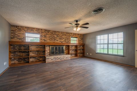Tiny photo for 1002 RIVER OAK DR, Seguin, TX 78155 (MLS # 1973168)