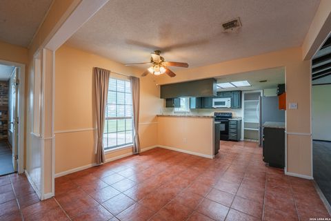 Tiny photo for 1002 RIVER OAK DR, Seguin, TX 78155 (MLS # 1973168)