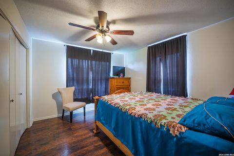 Tiny photo for 1002 RIVER OAK DR, Seguin, TX 78155 (MLS # 1973168)