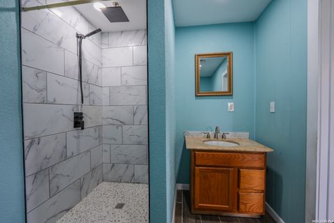 Tiny photo for 1002 RIVER OAK DR, Seguin, TX 78155 (MLS # 1973168)