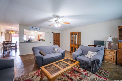 Tiny photo for 1002 RIVER OAK DR, Seguin, TX 78155 (MLS # 1973168)