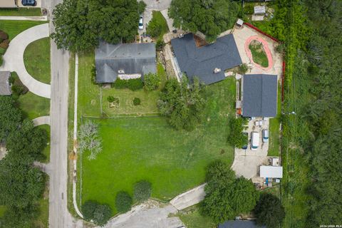 Tiny photo for 1002 RIVER OAK DR, Seguin, TX 78155 (MLS # 1973168)