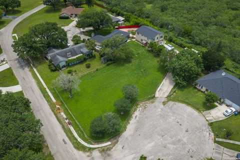Tiny photo for 1002 RIVER OAK DR, Seguin, TX 78155 (MLS # 1973168)