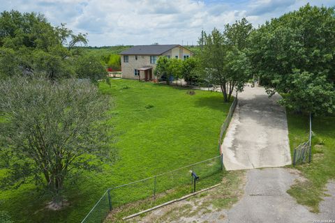Tiny photo for 1002 RIVER OAK DR, Seguin, TX 78155 (MLS # 1973168)