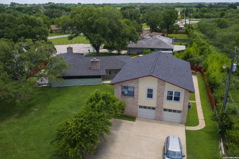 Tiny photo for 1002 RIVER OAK DR, Seguin, TX 78155 (MLS # 1973168)
