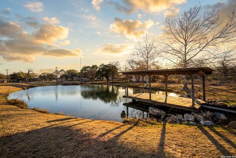 146 Ranch Country Dr La Vernia TX 78121