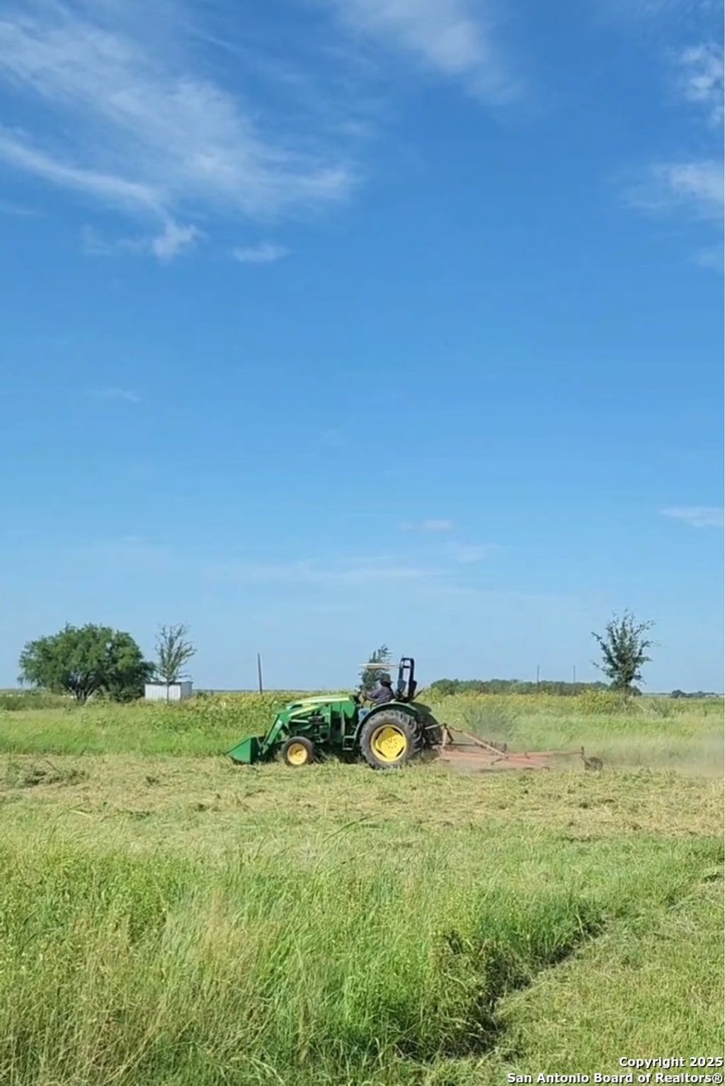 Photo of 420 CR 137, Floresville, TX 78114 (MLS # 1909973)