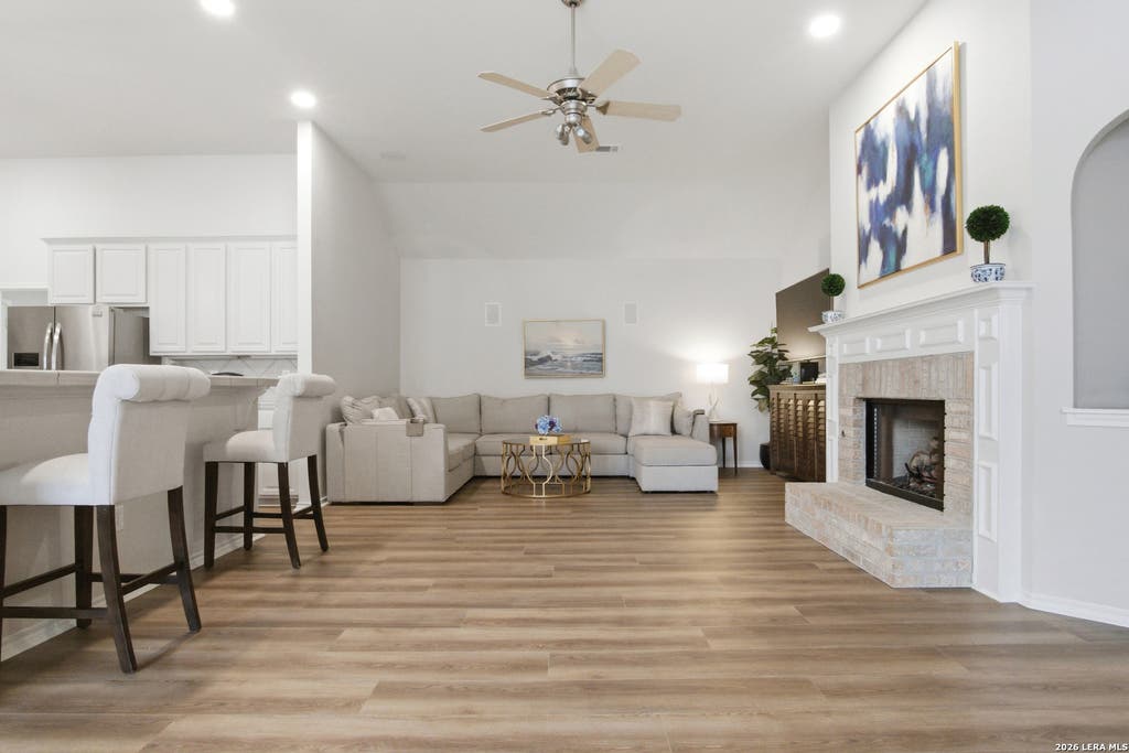 Photo of 25 Stoneleigh Way, San Antonio, TX 78218 (MLS # 1973345)