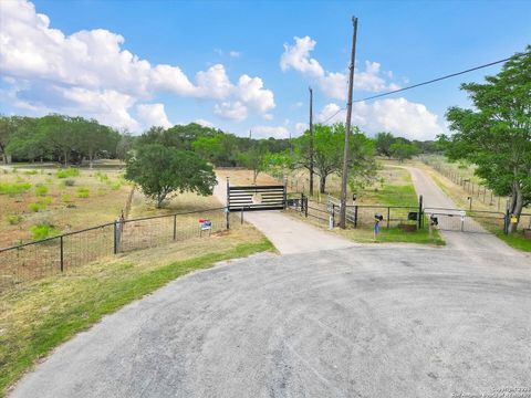 13055 tonne New Braunfels TX 78132