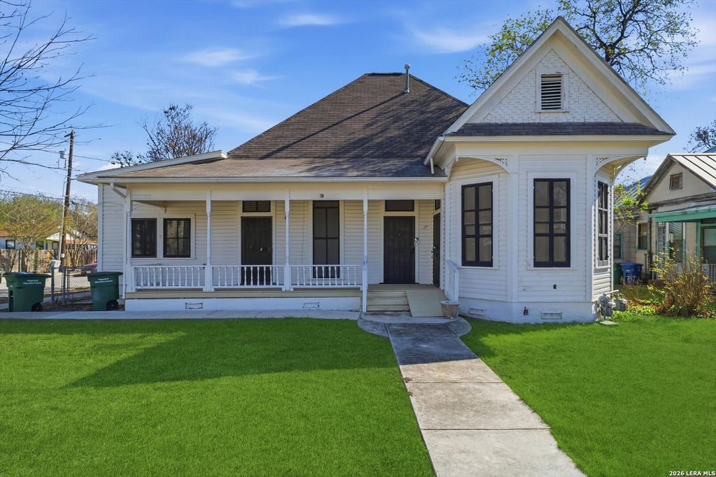 Photo of 530 E Carson St, San Antonio, TX 78208 (MLS # 1950543)