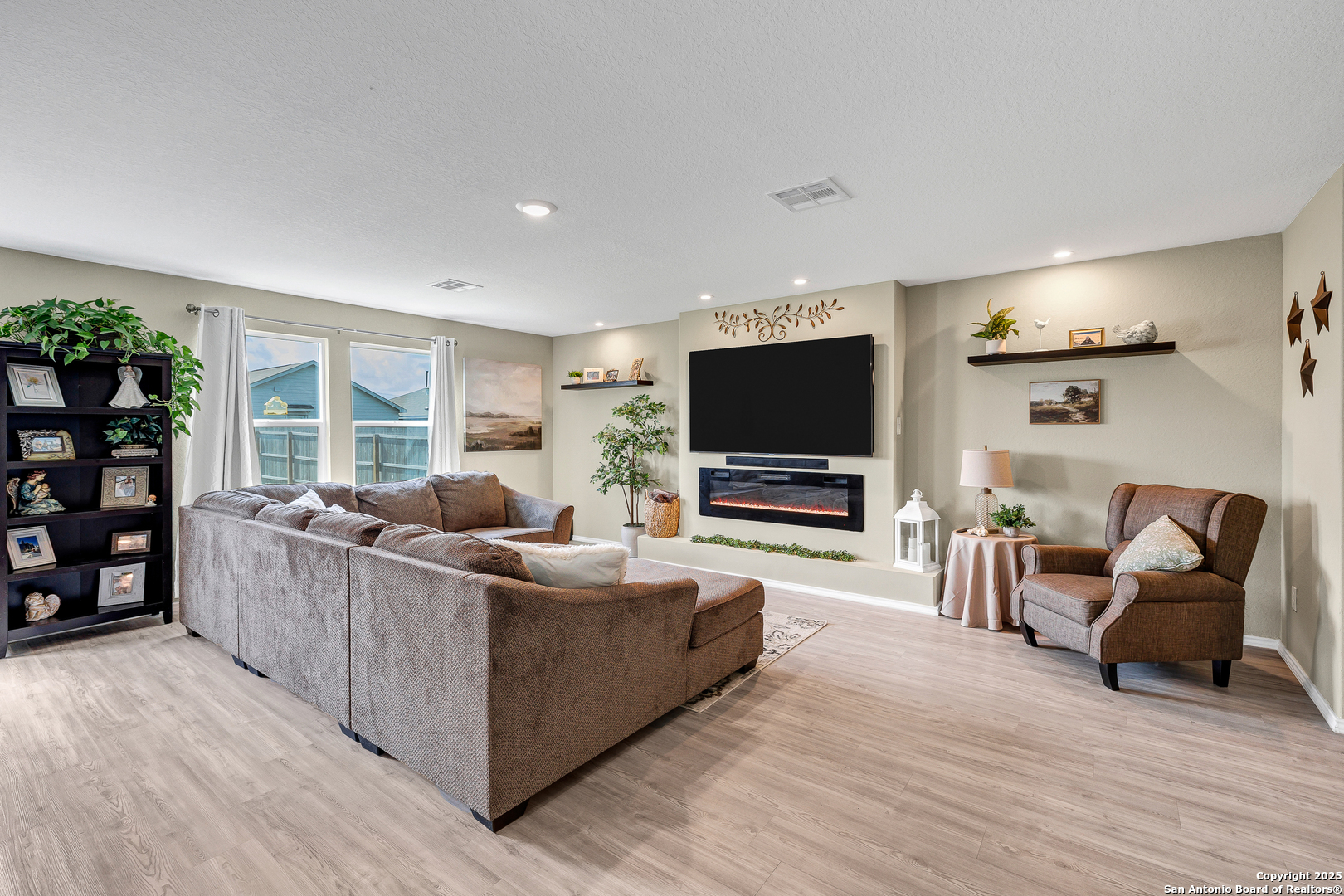 2910 Stigler Dr