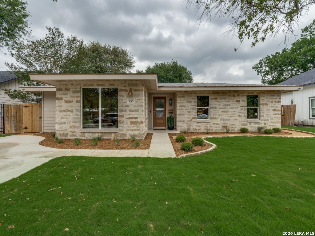 Photo of 535 Brightwood Pl, San Antonio, TX 78209 (MLS # 1959156)