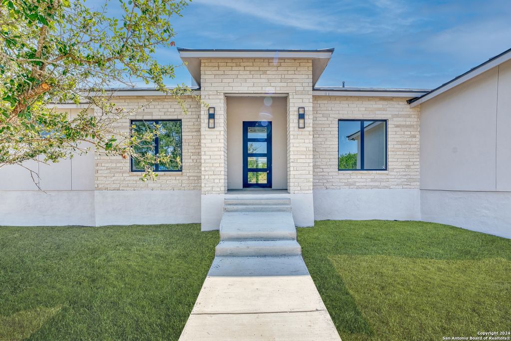 Photo of 11010 nina, San Antonio, TX 78255 (MLS # 1932253)