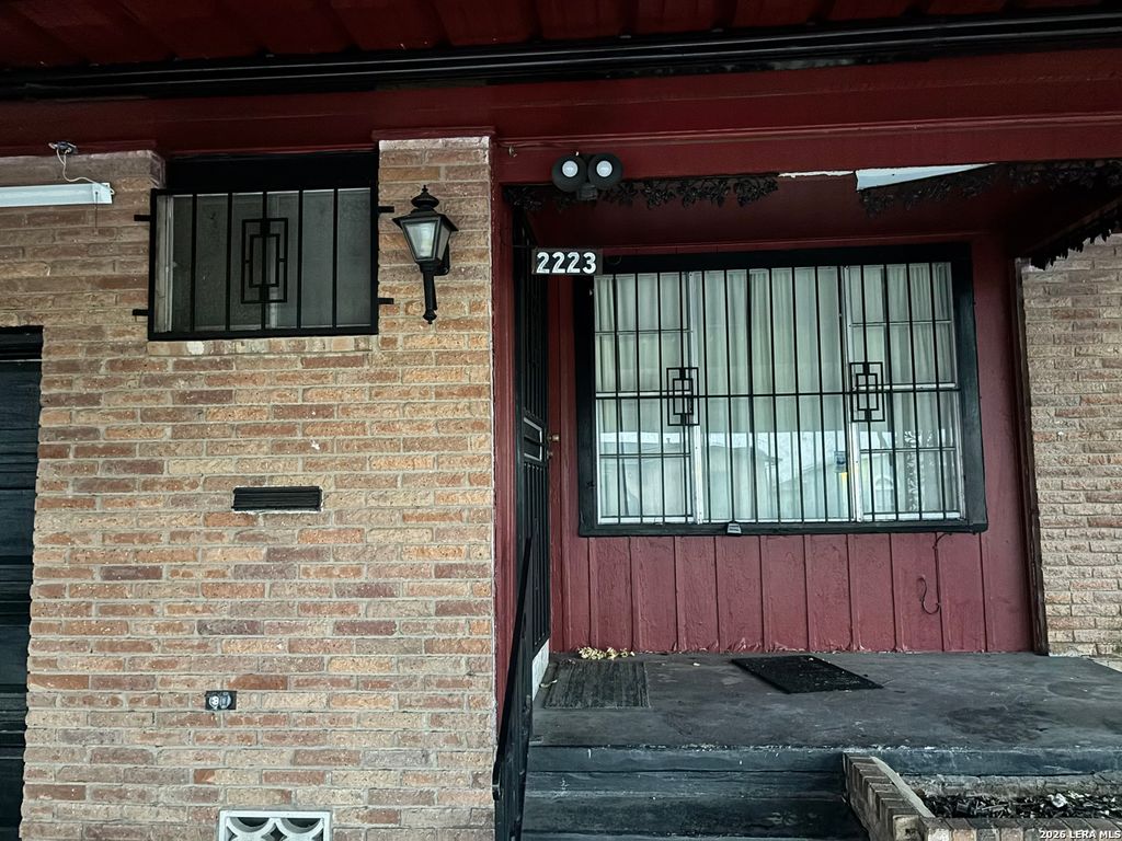 Photo of 2223 Hays, San Antonio, TX 78202 (MLS # 1942642)