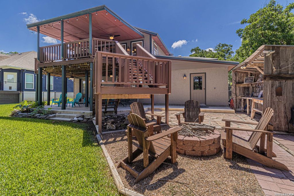 Photo of 1321 E Zipp, New Braunfels, TX 78130 (MLS # 1967563)
