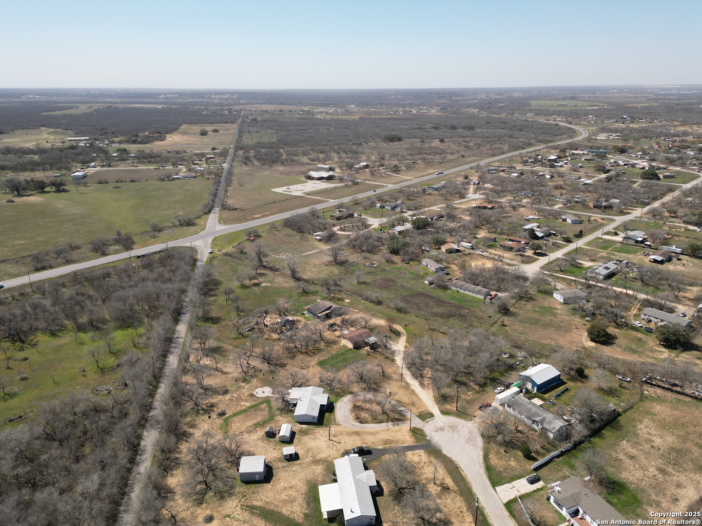 Photo 1 of 41 — 17423 Fx Ball, Elmendorf, TX 78112