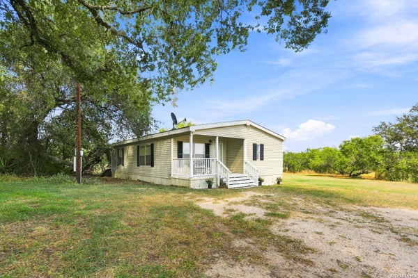 275 FAY DR, LYTLE, TX 78052 - Image 76fc7b34485a7cf6ec6d530b8b6f1cf4/47294153