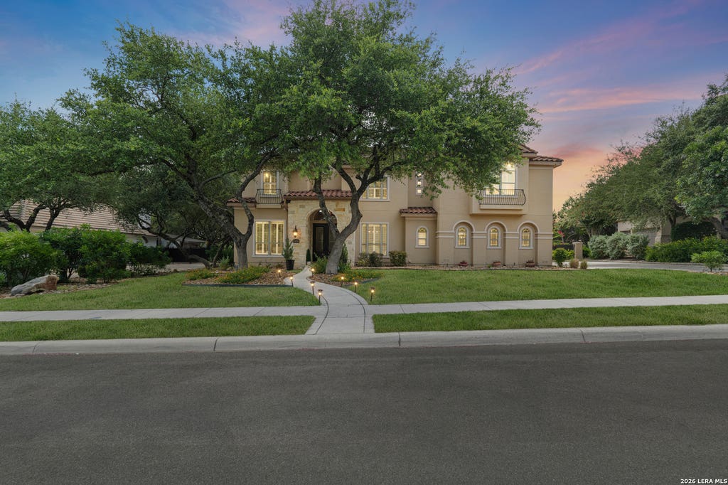 Photo of 24511 BOGEY RDG, San Antonio, TX 78260 (MLS # 2004907)