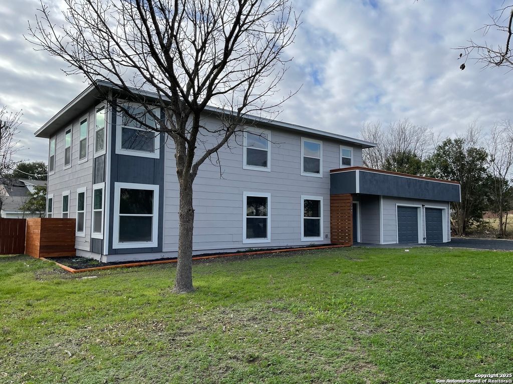 Photo of 130 Senisa A #A, San Antonio, TX 78228 (MLS # 1916320)