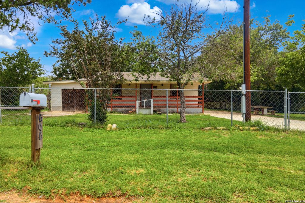 Photo of 606 VIEWPOINT DR, Poteet, TX 78065 (MLS # 1994154)