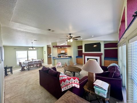 A home in Devine