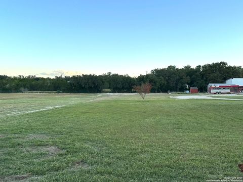 303 Summit Dr Leakey TX 78873