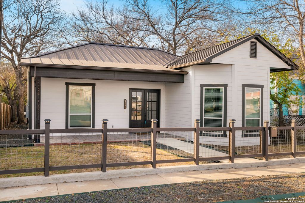 Photo of 1219 Olive, San Antonio, TX 78202 (MLS # 1938085)