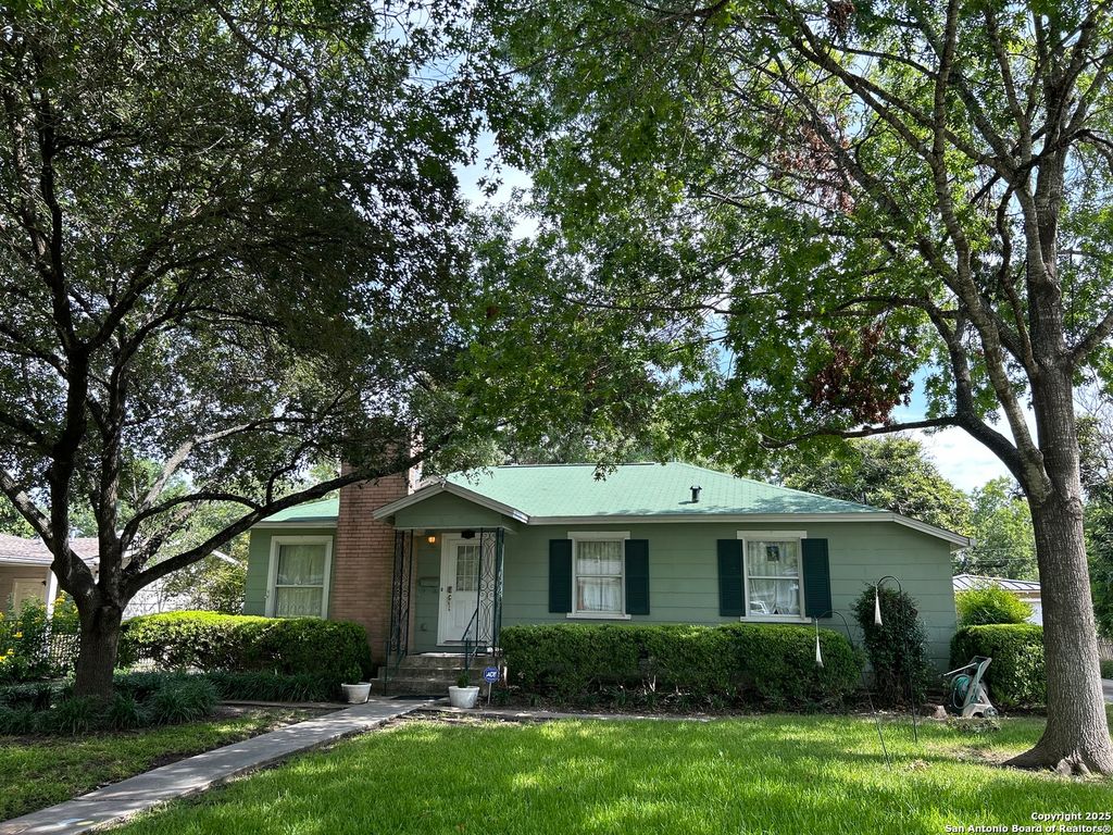 Photo of 312 Harmon, San Antonio, TX 78209 (MLS # 1884592)