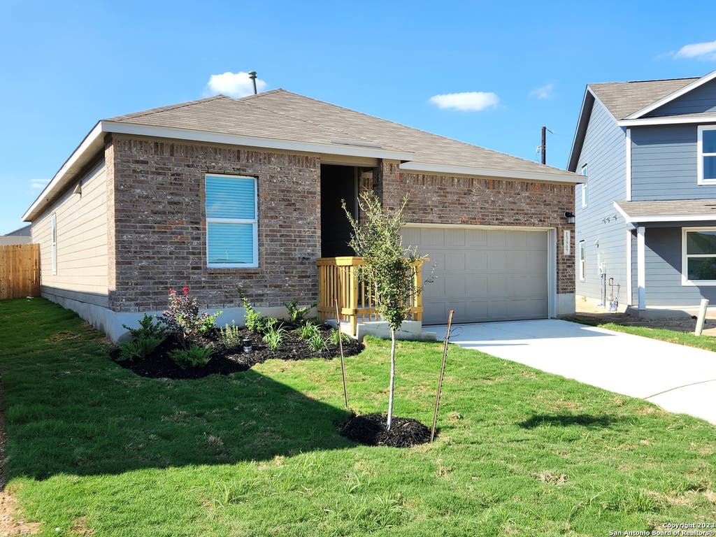 Photo of 13907 Sickle Ridge, San Antonio, TX 78252 (MLS # 2007026)