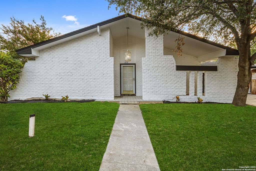 Photo of 5914 Forest Mill, San Antonio, TX 78240 (MLS # 1926383)