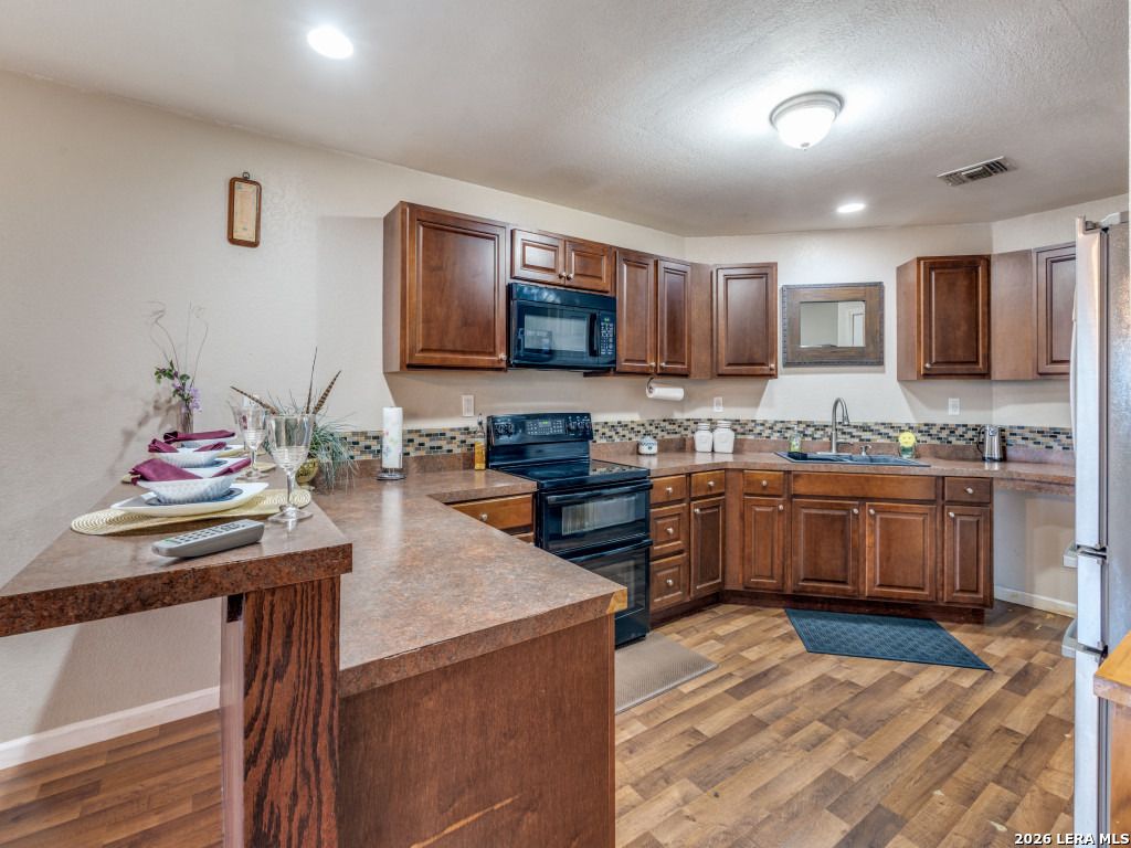 Photo of 813 Pleasant Acres, Seguin, TX 78155 (MLS # 1950460)