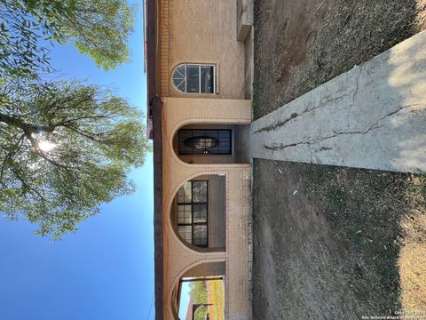 A home in Carrizo Springs