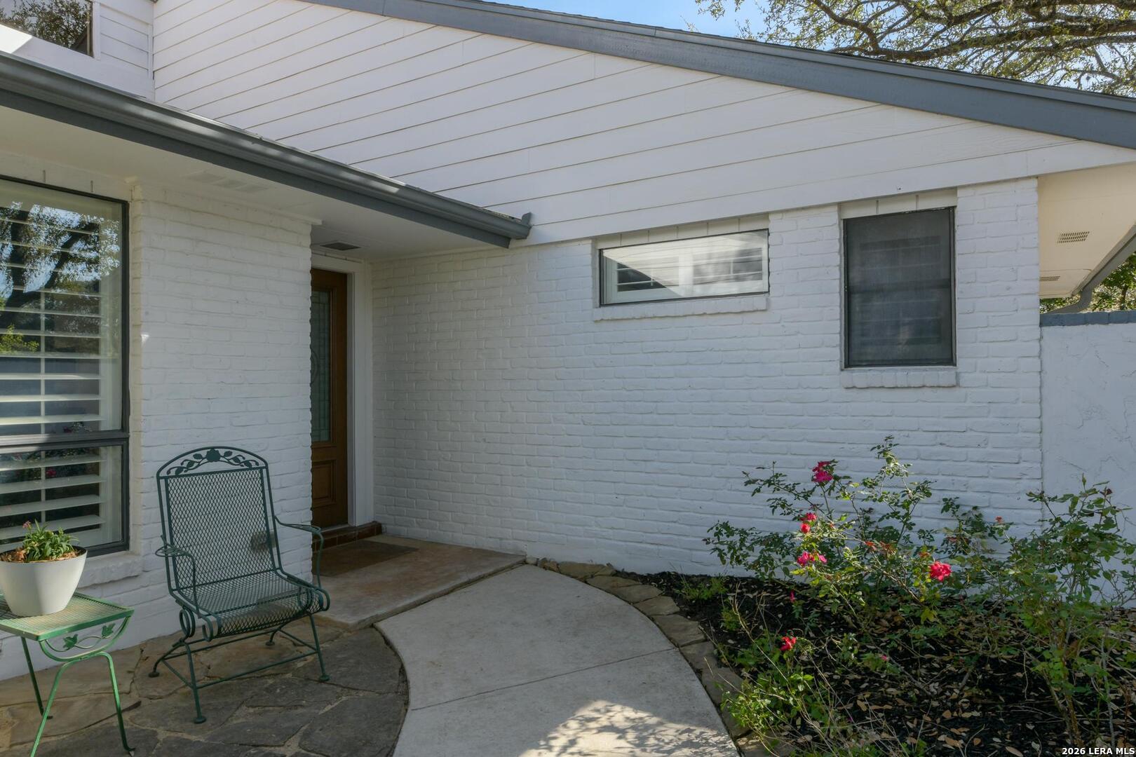 Search 907 Silver Spruce St